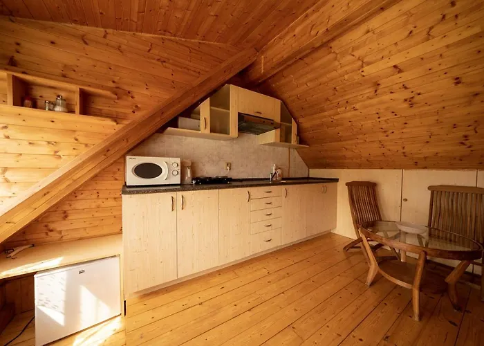 Alpstuga Strazne Chalet